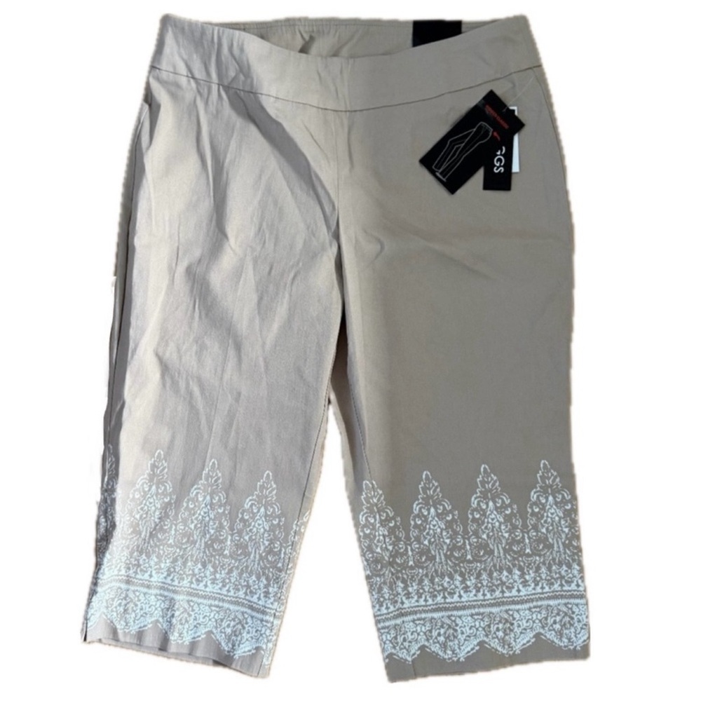 Briggs Women's Khaki Capri Pants With Leg Detail